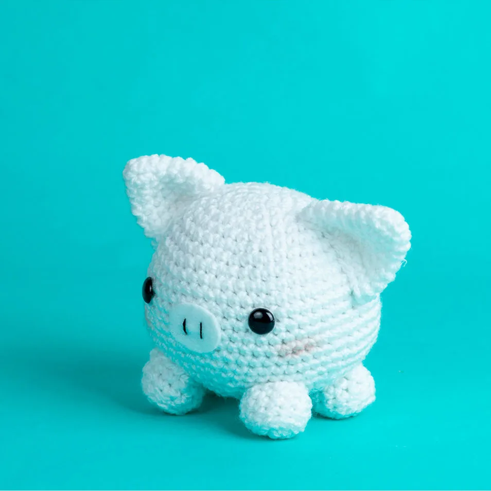 puerquito de peluche Bolita disponible en color blanco, rosa o negro