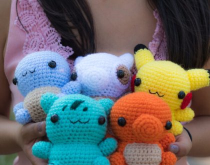 peluche de pokemon tejido charmander, bulbasaur, pikachu, squirtle, eevee Despojo & Esponjoso